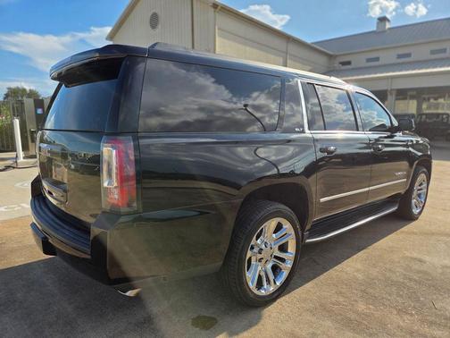 Onyx Black 2018 GMC Yukon XL SLT