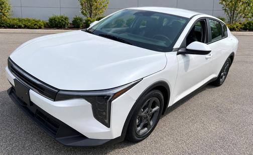 Snow White Pearl 2025 Kia K4 LXS