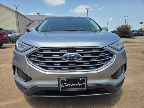 Silver Metallic 2020 Ford Edge Titanium