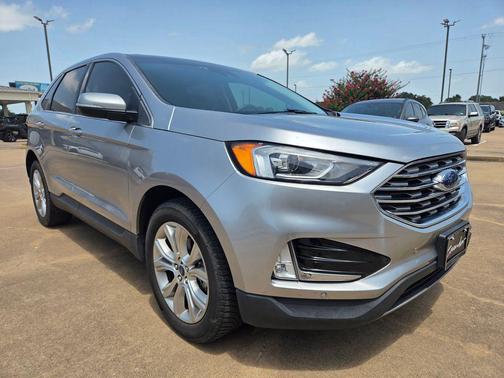 Silver Metallic 2020 Ford Edge Titanium