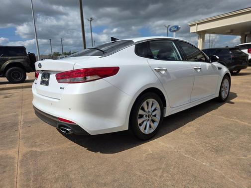 Snow White Pearl 2018 Kia Optima EX