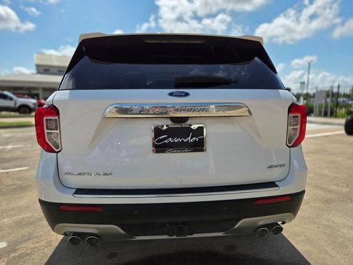 Star White 2023 Ford Explorer Platinum
