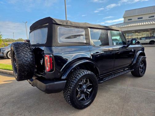 Shadow Black 2021 Ford Bronco Outer Banks