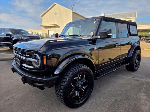 Shadow Black 2021 Ford Bronco Outer Banks