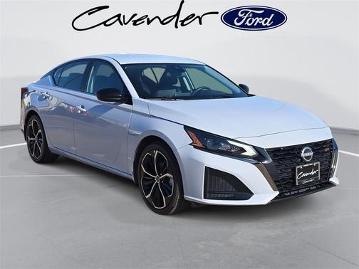 2025 Nissan Altima SR