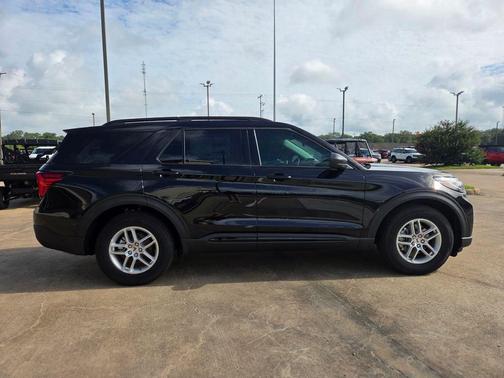 AGATE BLACK METALLIC 2026 Ford Explorer Active (200A)