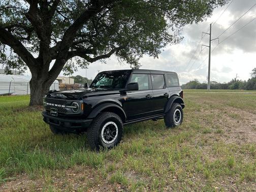 Black 2026 Ford Bronco Badlands