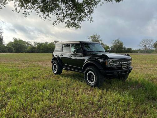 Black 2026 Ford Bronco Badlands