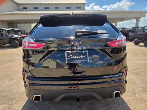 Agate Black Metallic 2024 Ford Edge ST