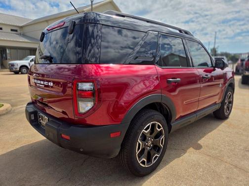 RUBY RED METALLIC TC 2026 Ford Bronco Sport Outer Banks