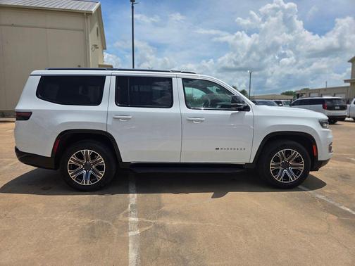 Bright White Clearcoat 2024 Jeep Wagoneer Series II 4x2