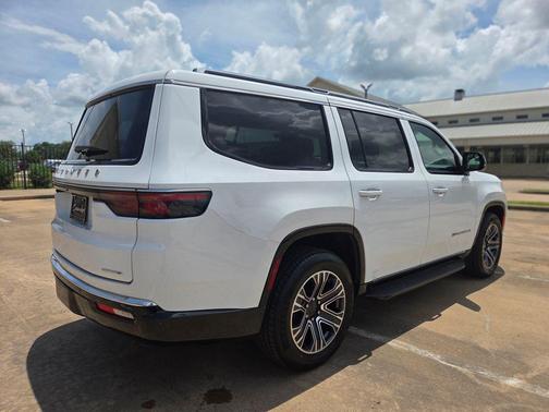Bright White Clearcoat 2024 Jeep Wagoneer Series II 4x2