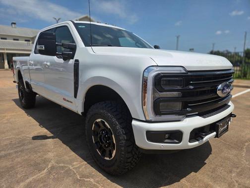 Star White Metallic Tri-Coat 2026 Ford F-250 Platinum