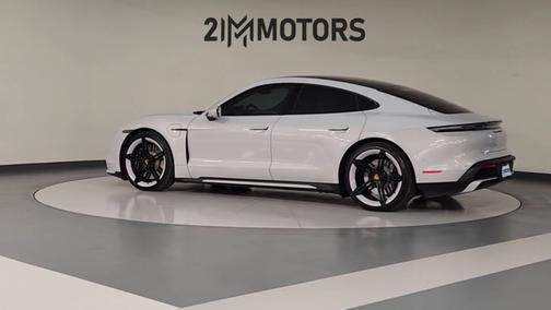 2022 Porsche Taycan Turbo