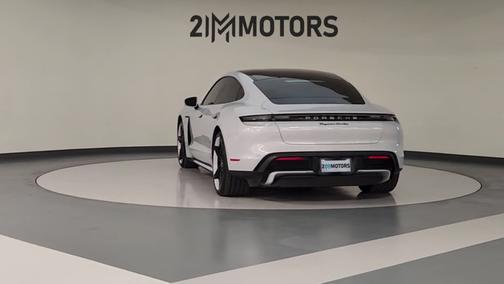 2022 Porsche Taycan Turbo