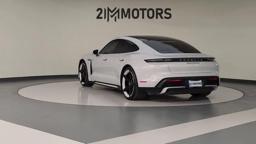 2022 Porsche Taycan Turbo