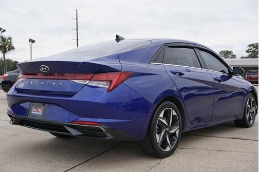 2021 Hyundai ELANTRA SEL