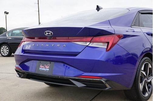 2021 Hyundai ELANTRA SEL