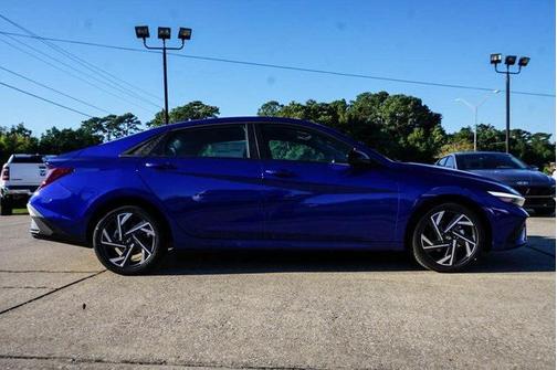 2025 Hyundai ELANTRA Sport