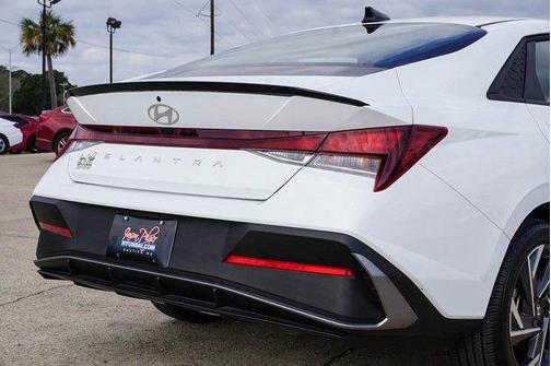 2025 Hyundai ELANTRA Sport