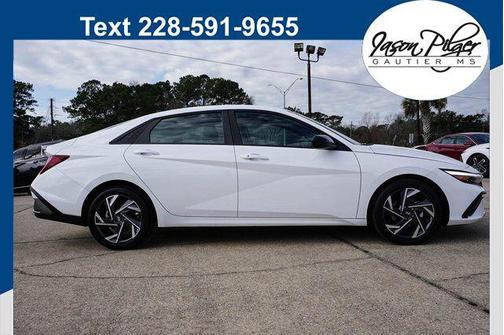 2025 Hyundai ELANTRA Sport