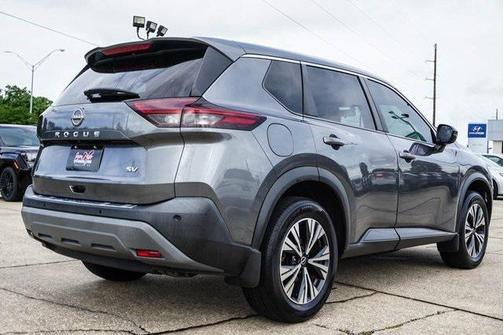 2022 Nissan Rogue SV