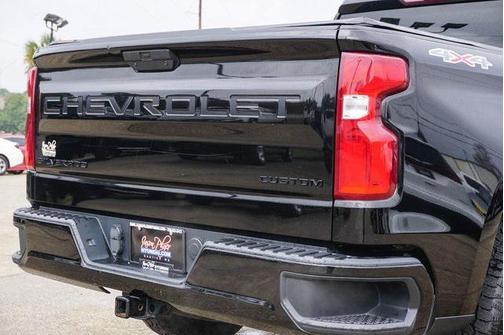 2022 Chevrolet Silverado 1500 Custom