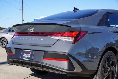 2026 Hyundai ELANTRA Sport