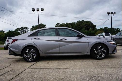 2025 Hyundai ELANTRA Sport