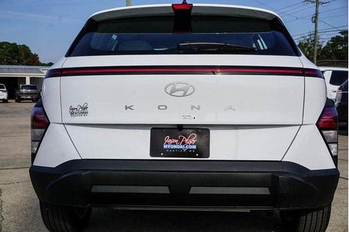 2026 Hyundai KONA SE