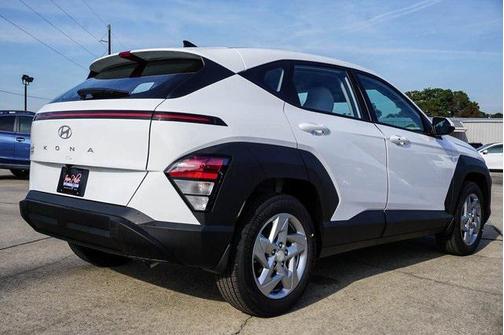 2026 Hyundai KONA SE