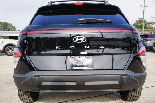 Abyss Black Pearl 2026 Hyundai KONA SEL Sport