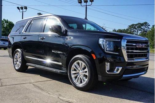 2023 GMC Yukon SLT