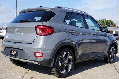 2021 Hyundai VENUE SEL