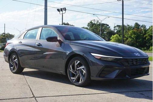 2025 Hyundai ELANTRA Sport