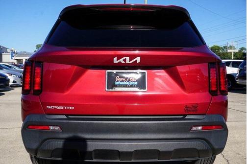 2023 Kia Sorento LX