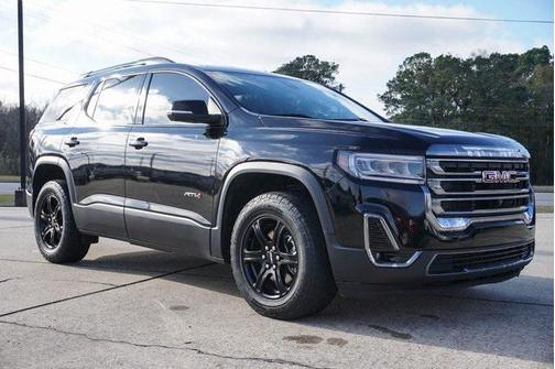 2023 GMC Acadia AT4