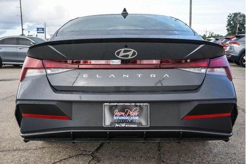2025 Hyundai ELANTRA Sport