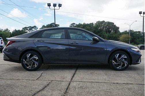 2025 Hyundai ELANTRA Sport