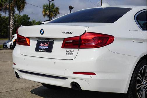 Alpine White 2019 BMW 530 530i