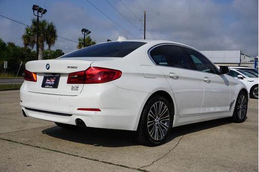 Alpine White 2019 BMW 530 530i