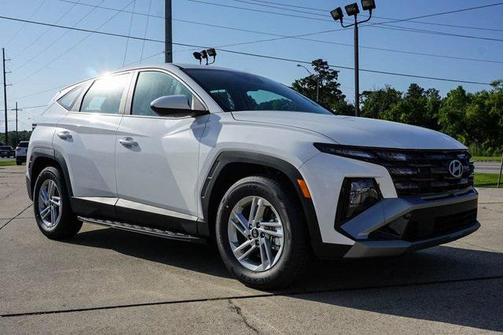 2025 Hyundai TUCSON SE