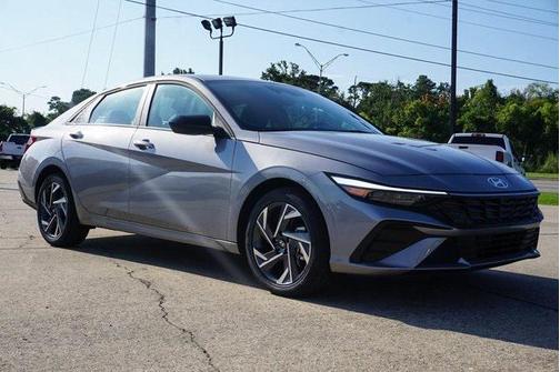 2025 Hyundai ELANTRA Sport