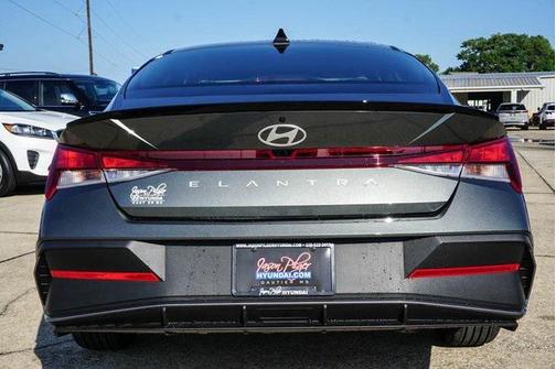 2025 Hyundai ELANTRA Sport
