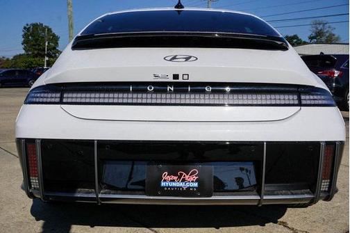 2025 Hyundai IONIQ 6 SE