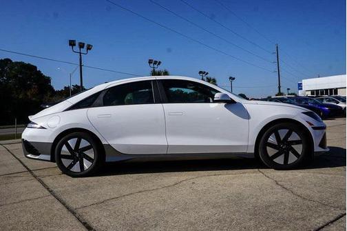 2025 Hyundai IONIQ 6 SE