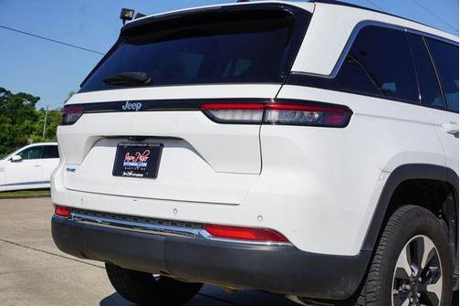 Bright White Clearcoat 2024 Jeep Grand Cherokee 4xe Base