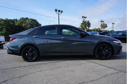 2026 Hyundai ELANTRA Sport