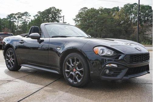 2018 FIAT 124 Spider Base
