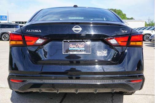 Super Black Clearcoat 2024 Nissan Altima 2.5 SV